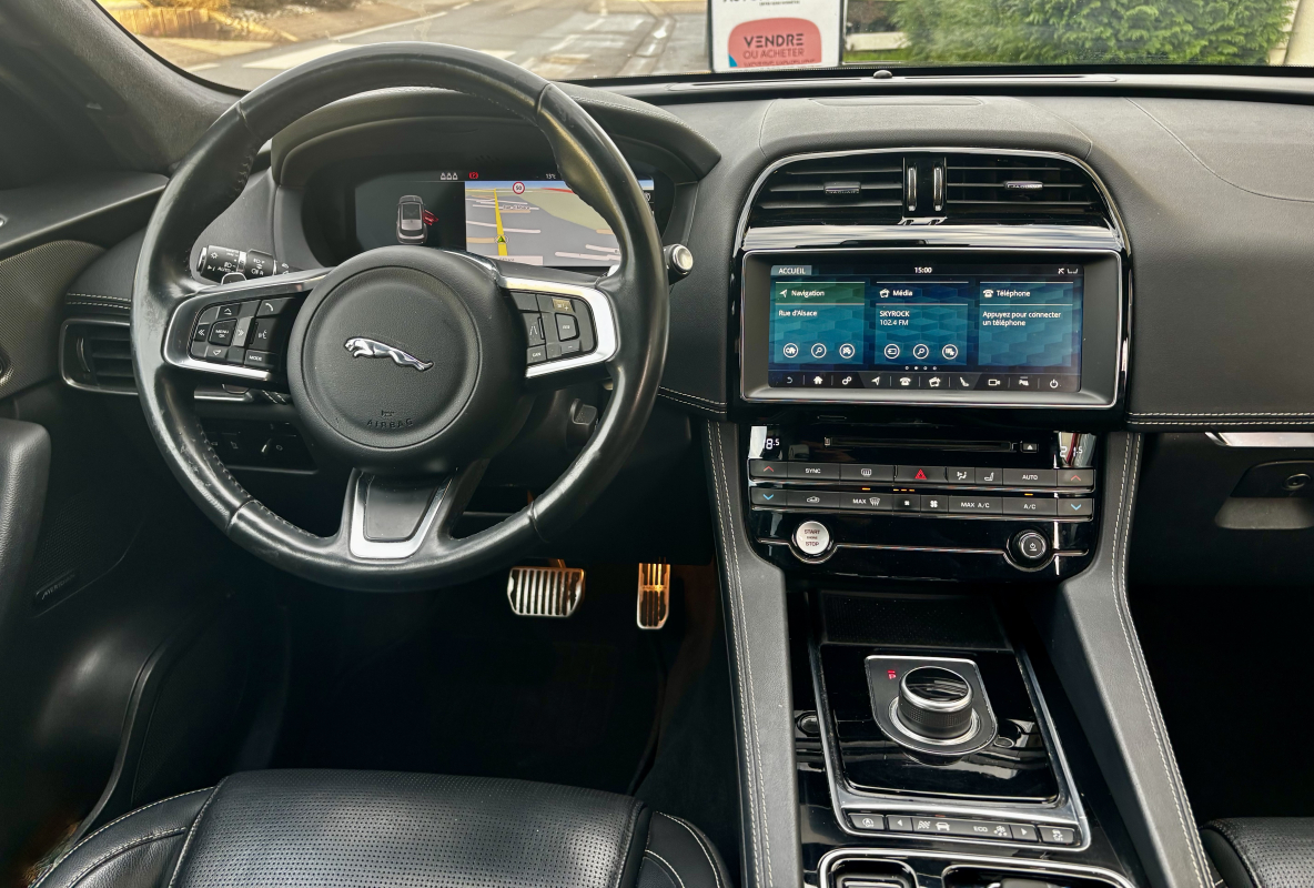 Jaguar F-Pace — 23