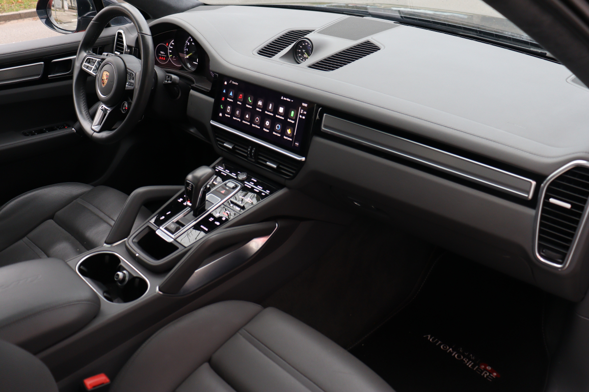 Porsche Cayenne — 10