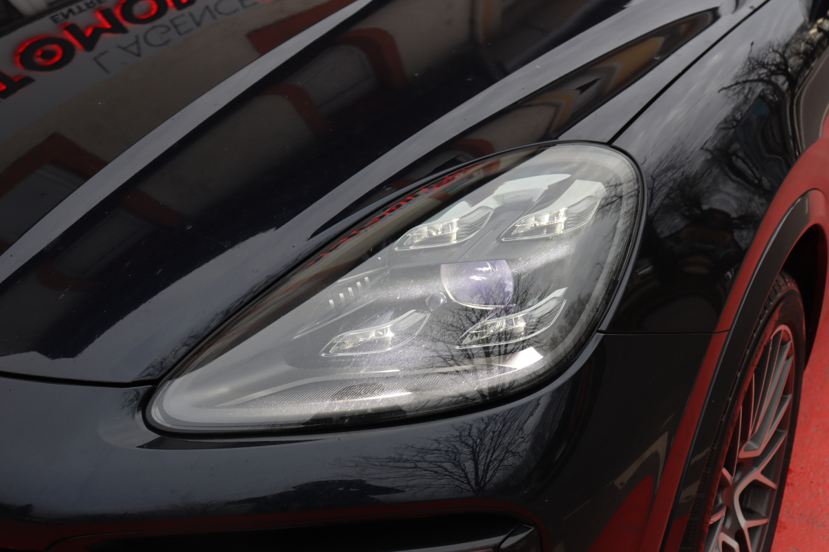 Porsche Cayenne — 24