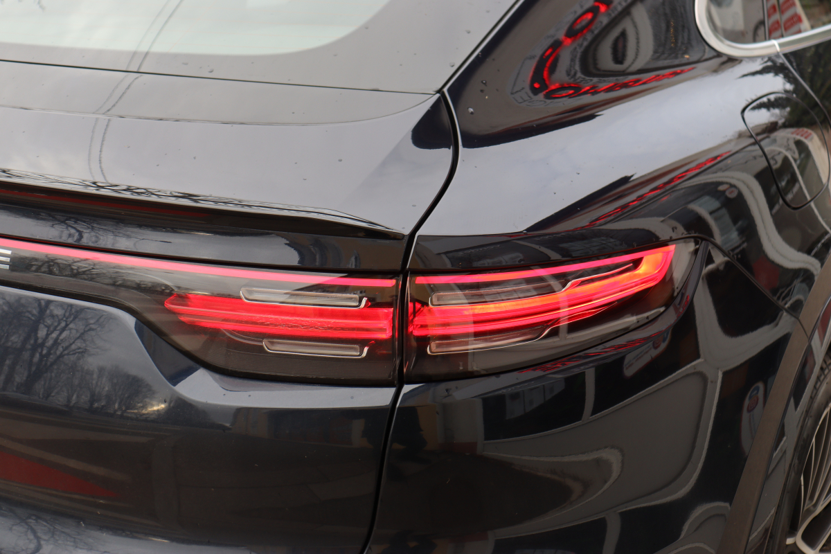 Porsche Cayenne — 26
