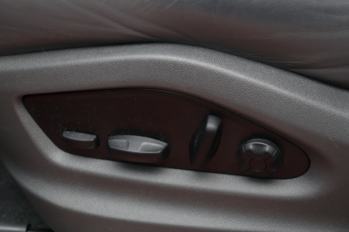 Porsche Cayenne — 35