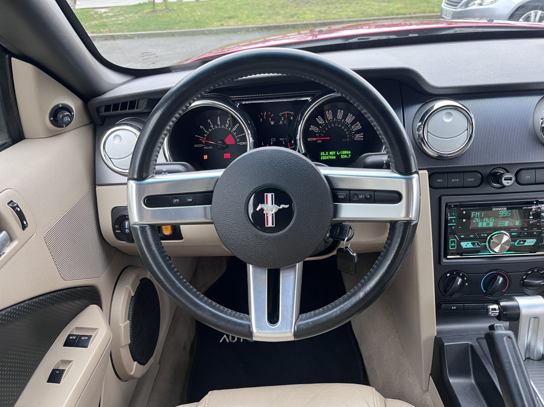 Ford Mustang Convertible — 23