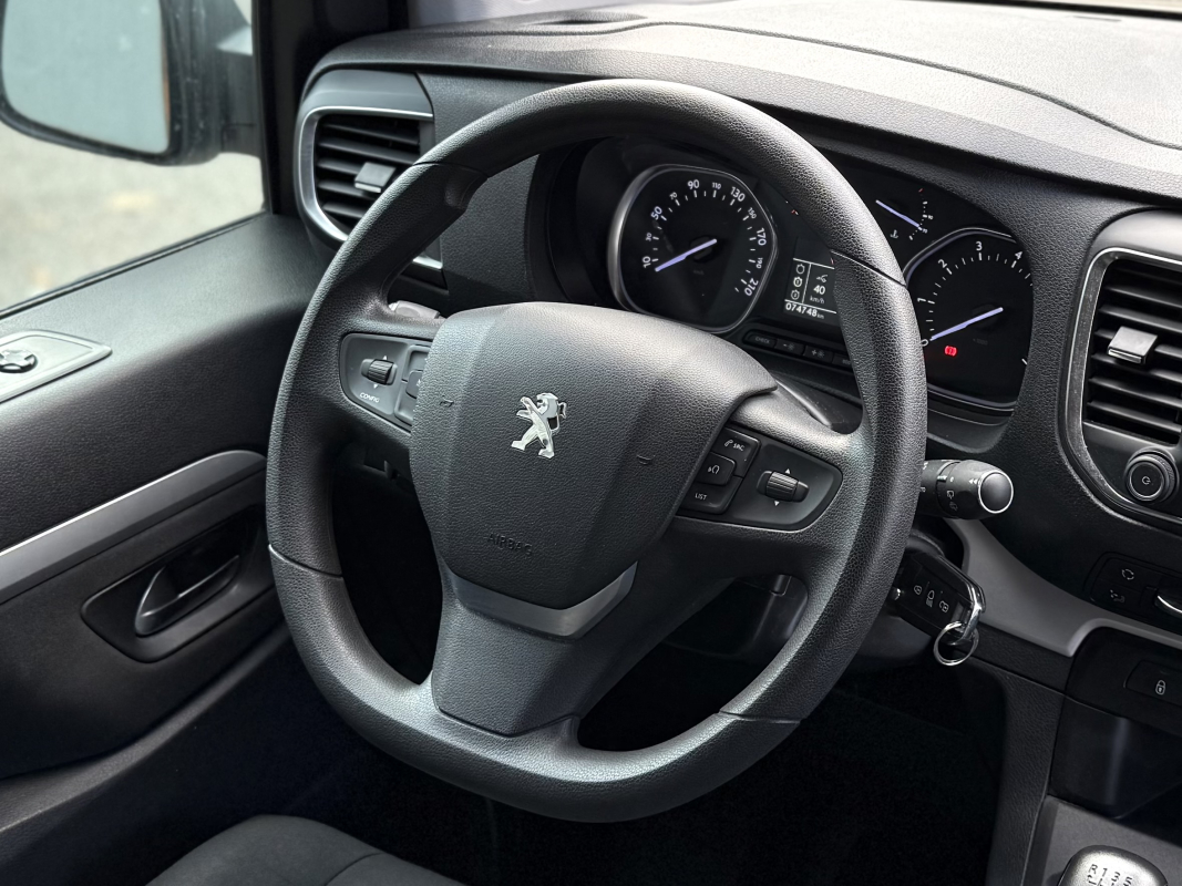 Peugeot Traveller — 5