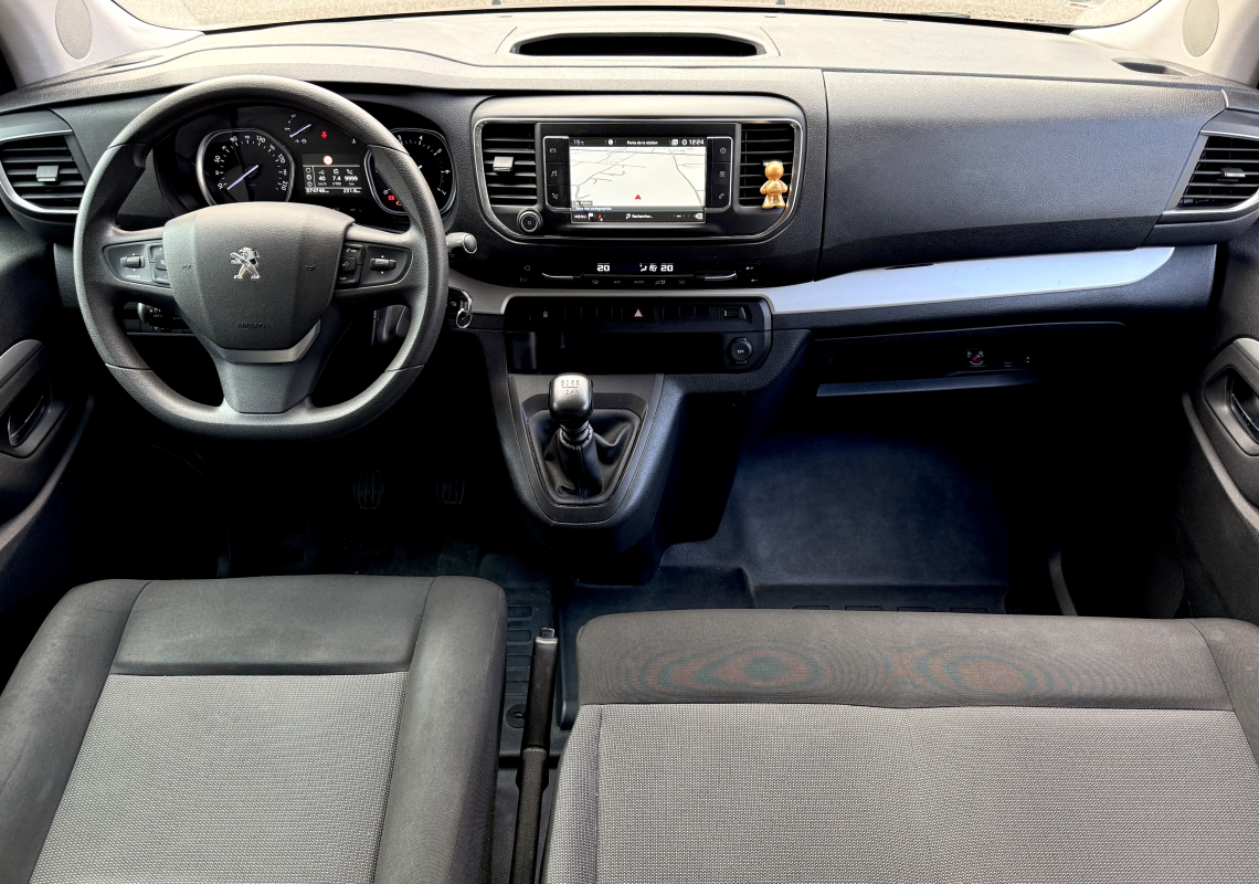 Peugeot Traveller — 4