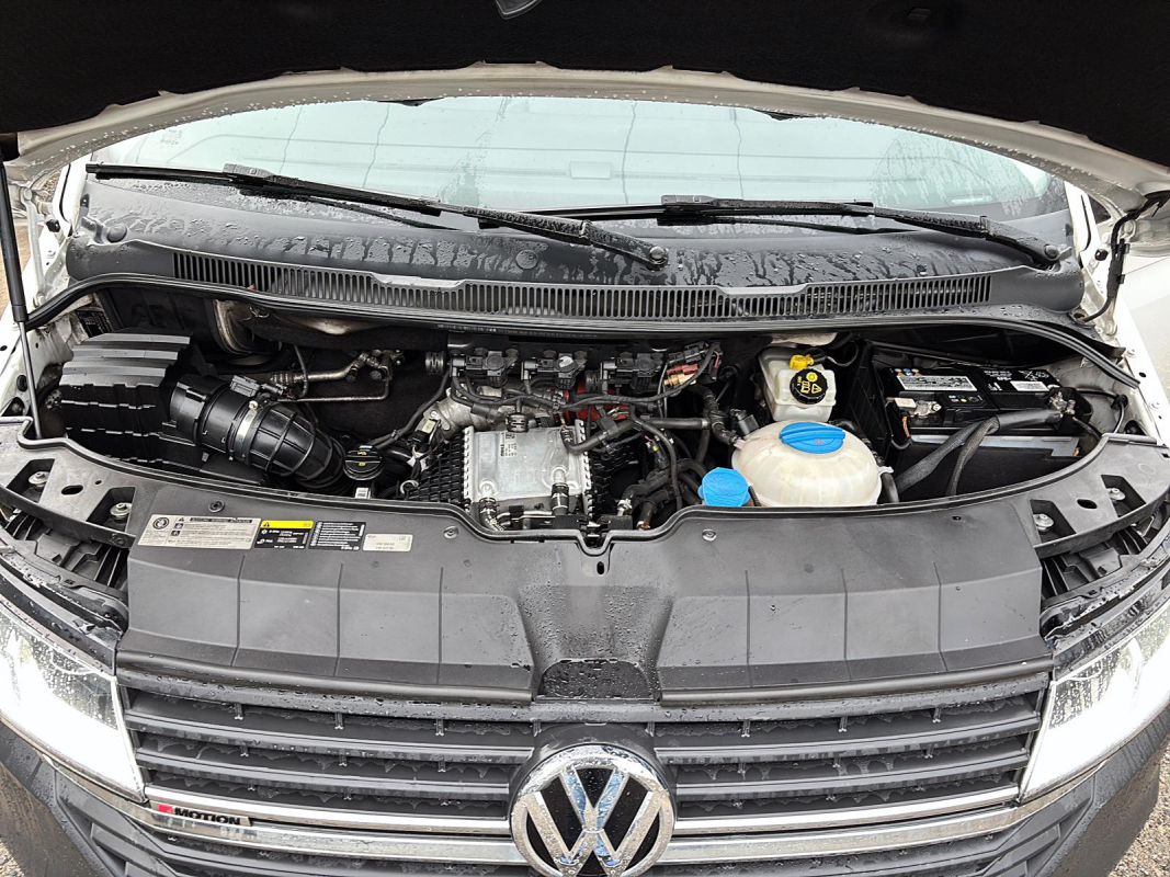 Volkswagen Transporter — 22