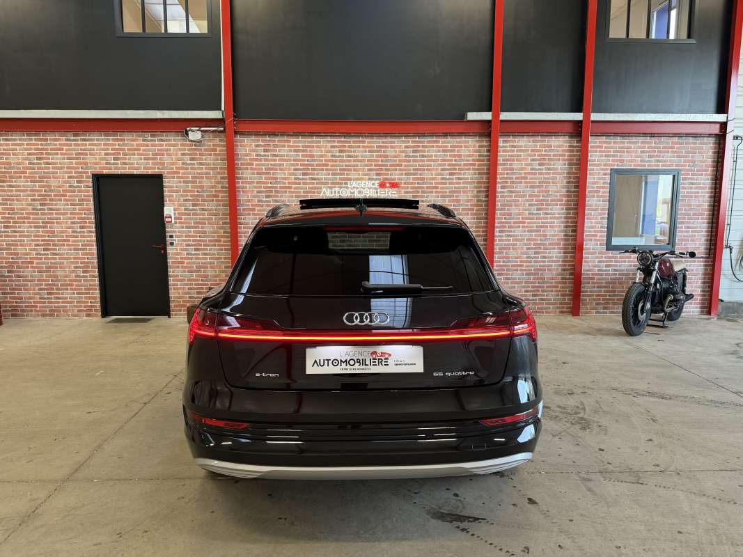 Audi E-Tron — 4