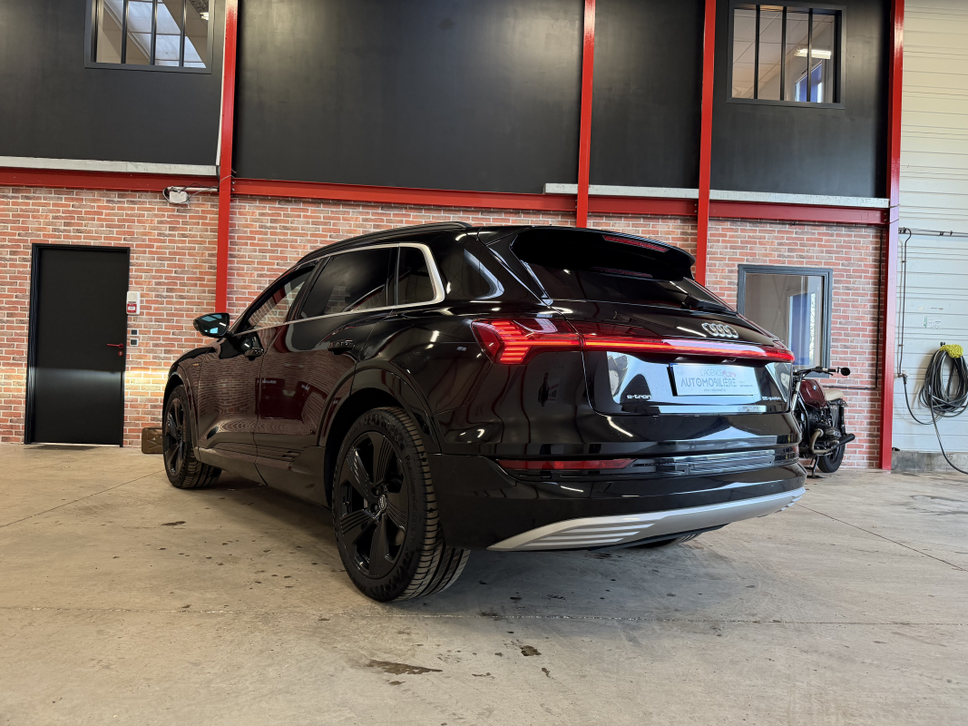 Audi E-Tron — 5