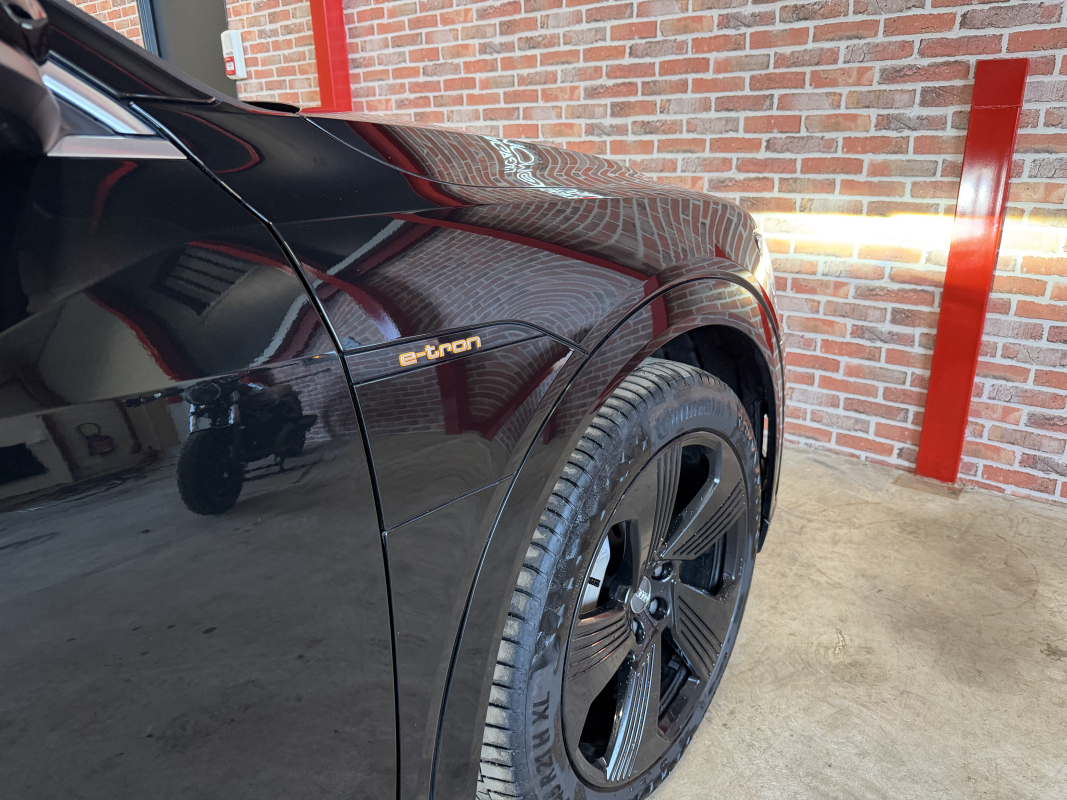 Audi E-Tron — 13