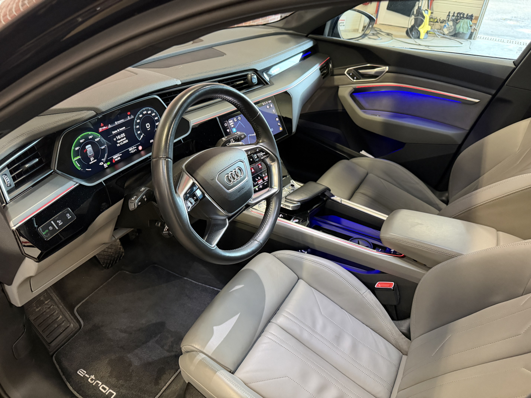 Audi E-Tron — 17