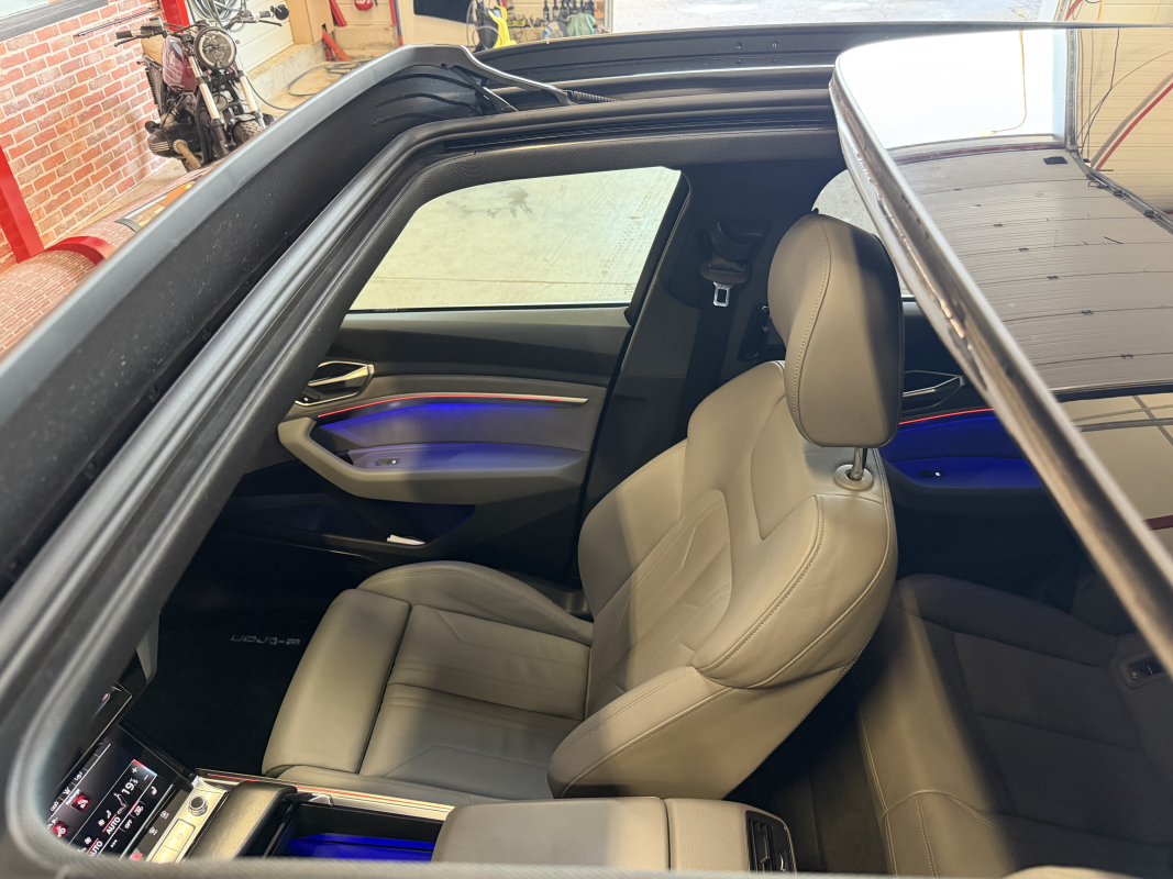 Audi E-Tron — 18