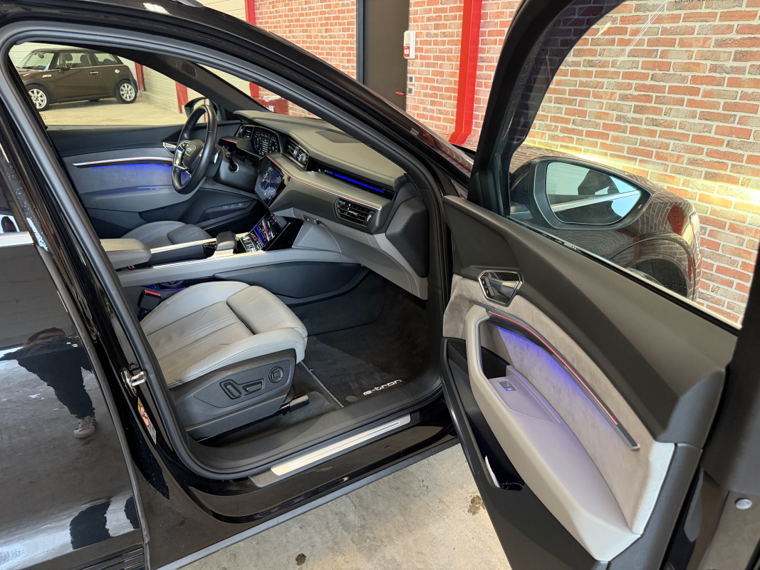 Audi E-Tron — 25
