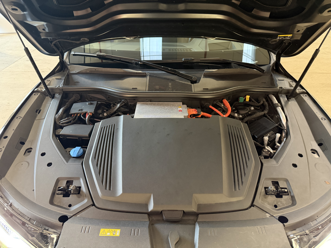Audi E-Tron — 30