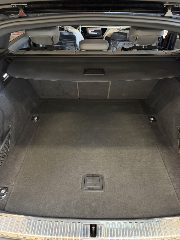 Audi E-Tron — 33