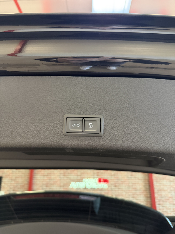 Audi E-Tron — 36