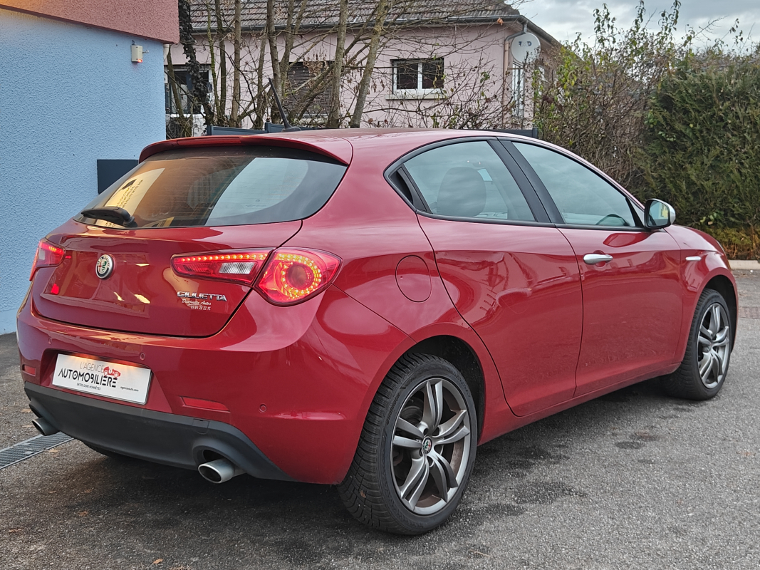 Alfa Romeo Giulietta — 7