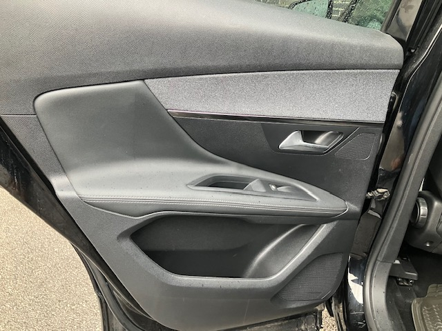 Peugeot 3008 — 32