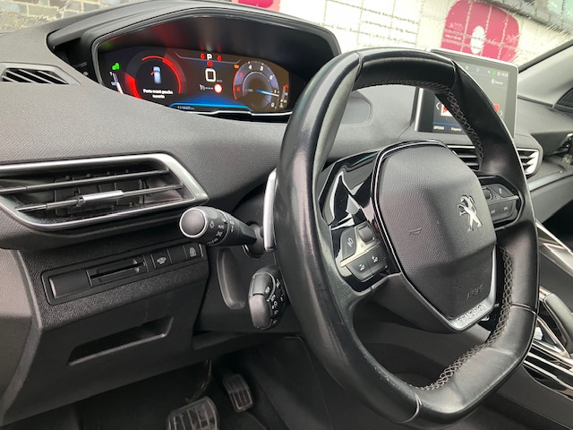 Peugeot 3008 — 12