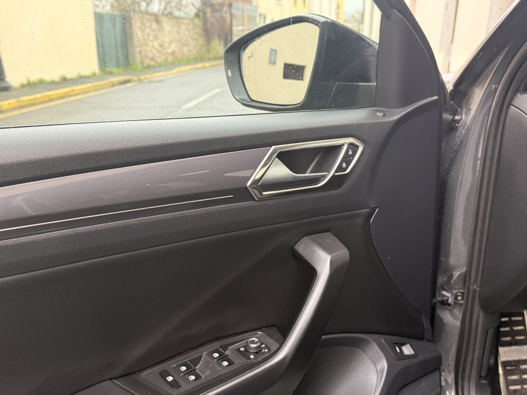 Volkswagen T-roc — 8