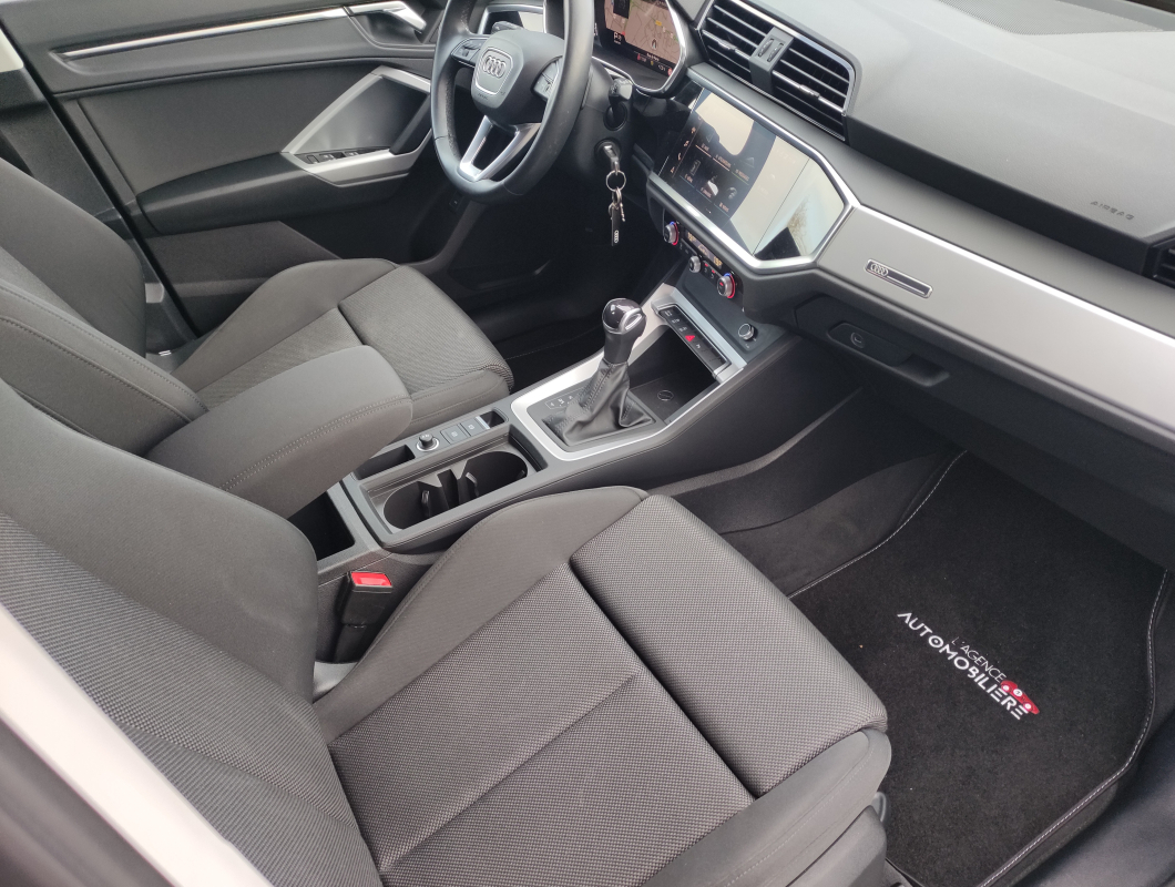 Audi Q3 — 11