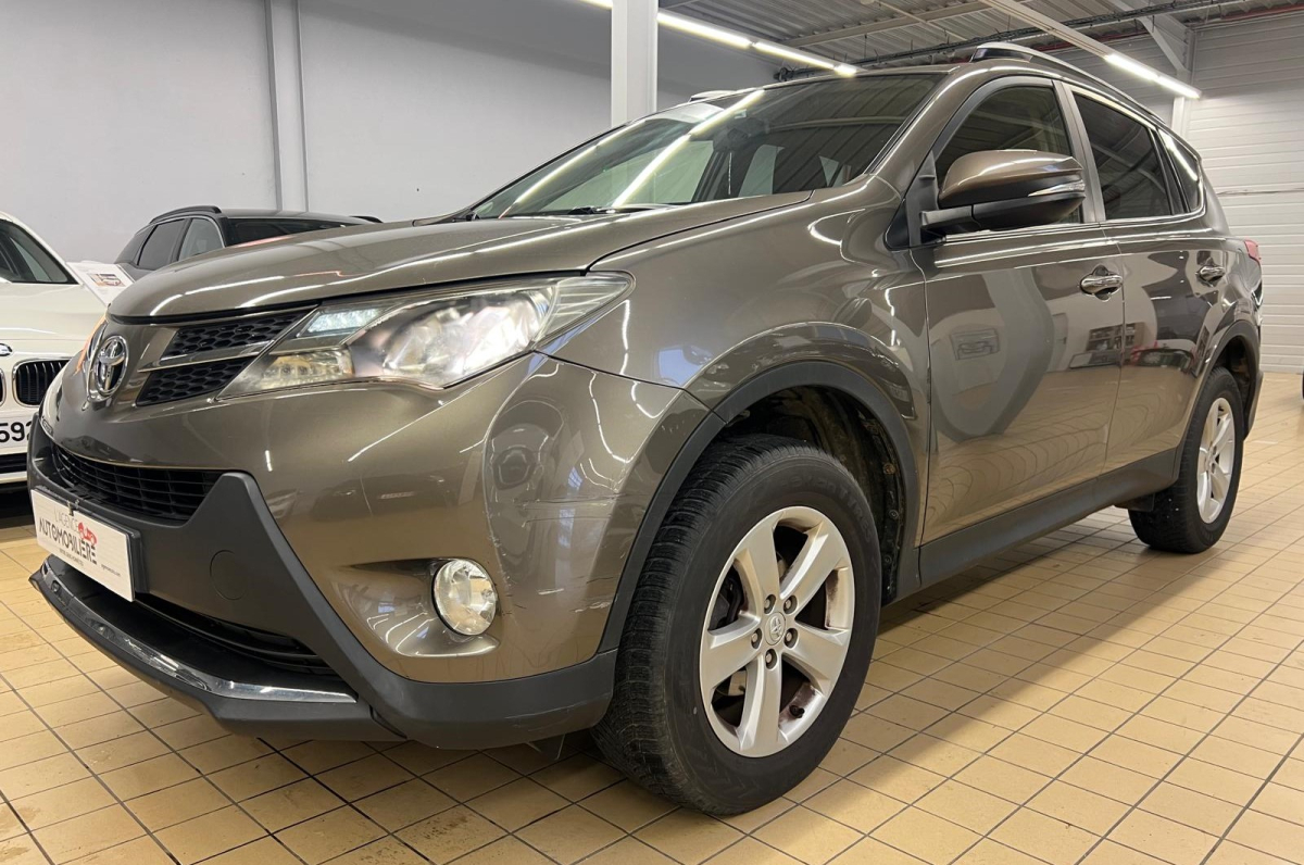 Toyota RAV4 — 3