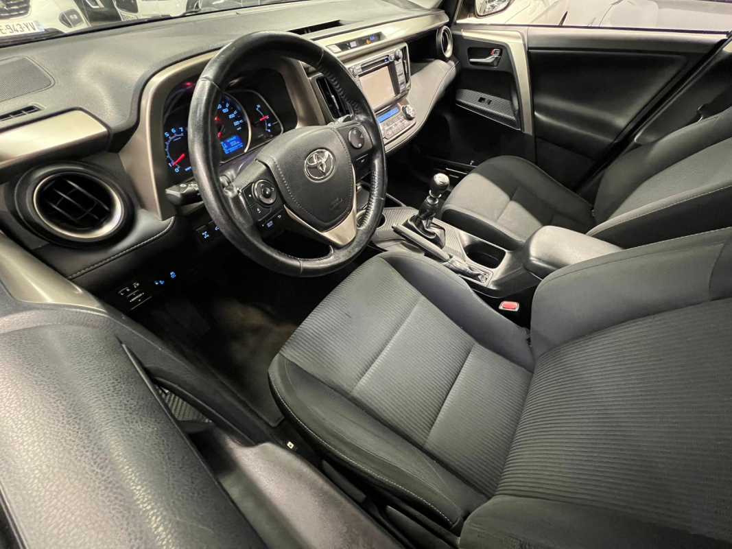 Toyota RAV4 — 10