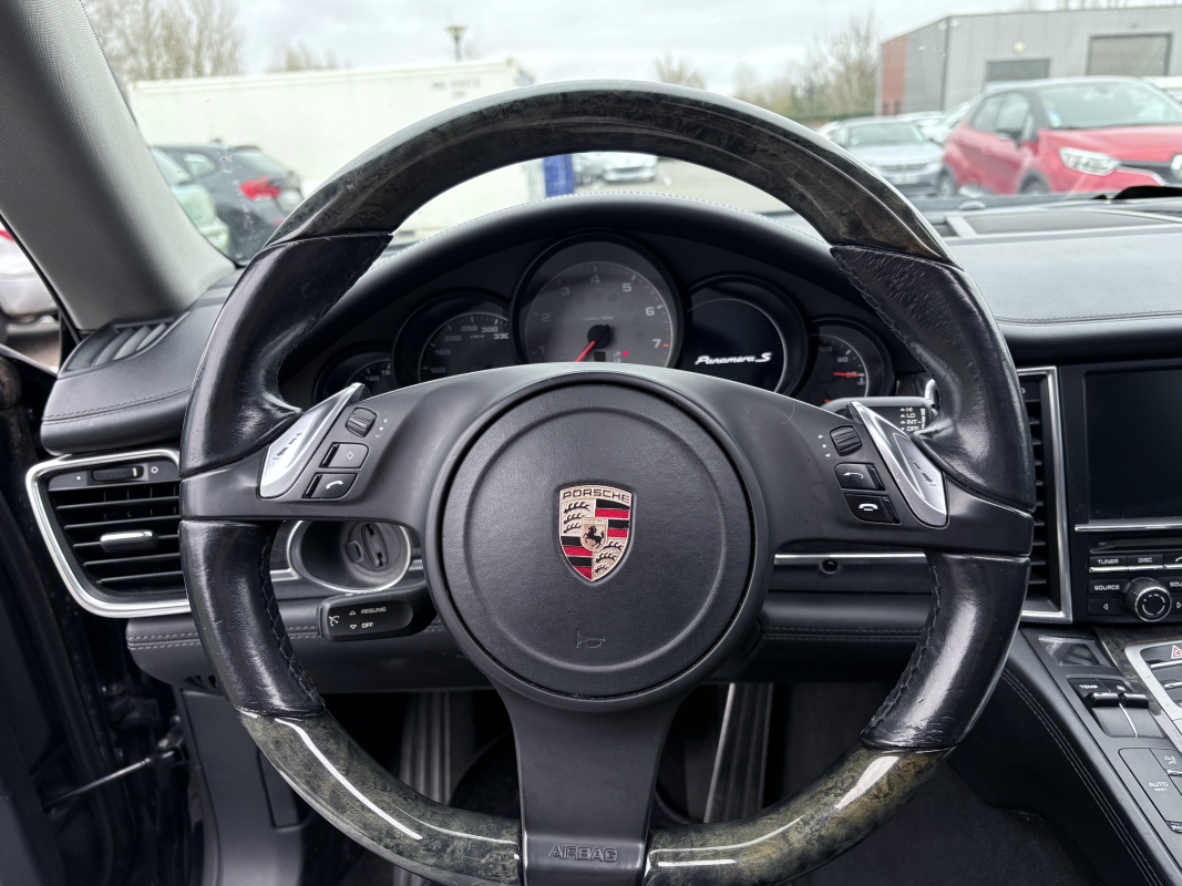 Porsche Panamera — 9