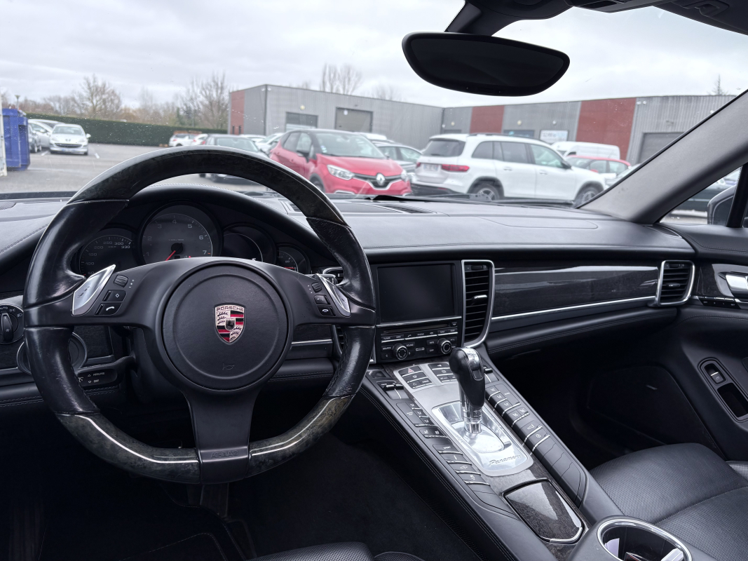 Porsche Panamera — 10