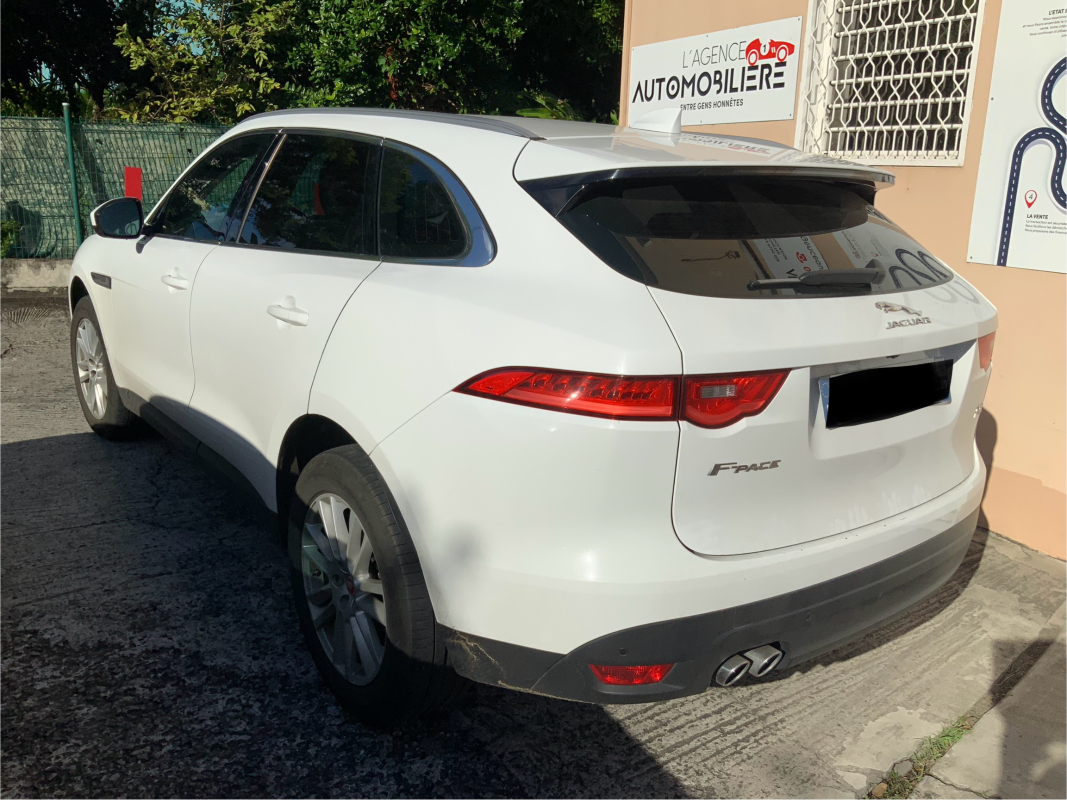 Jaguar F-Pace — 10