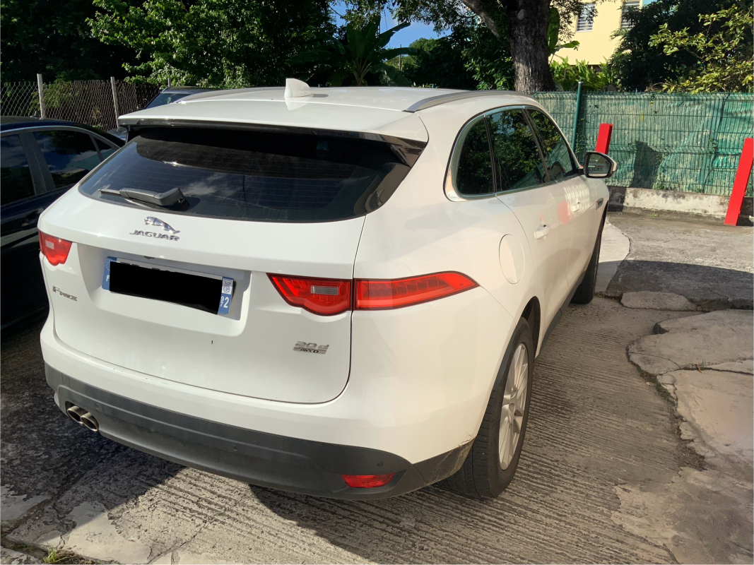 Jaguar F-Pace — 12