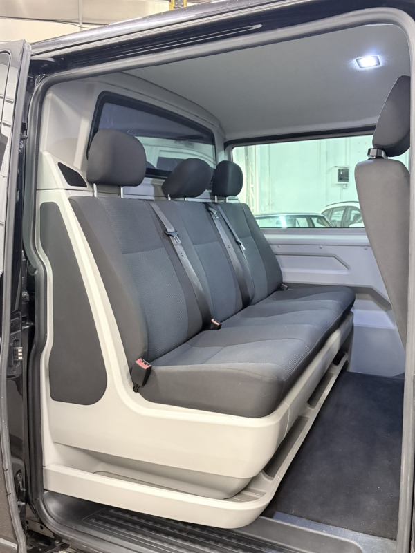 Volkswagen Transporter — 15