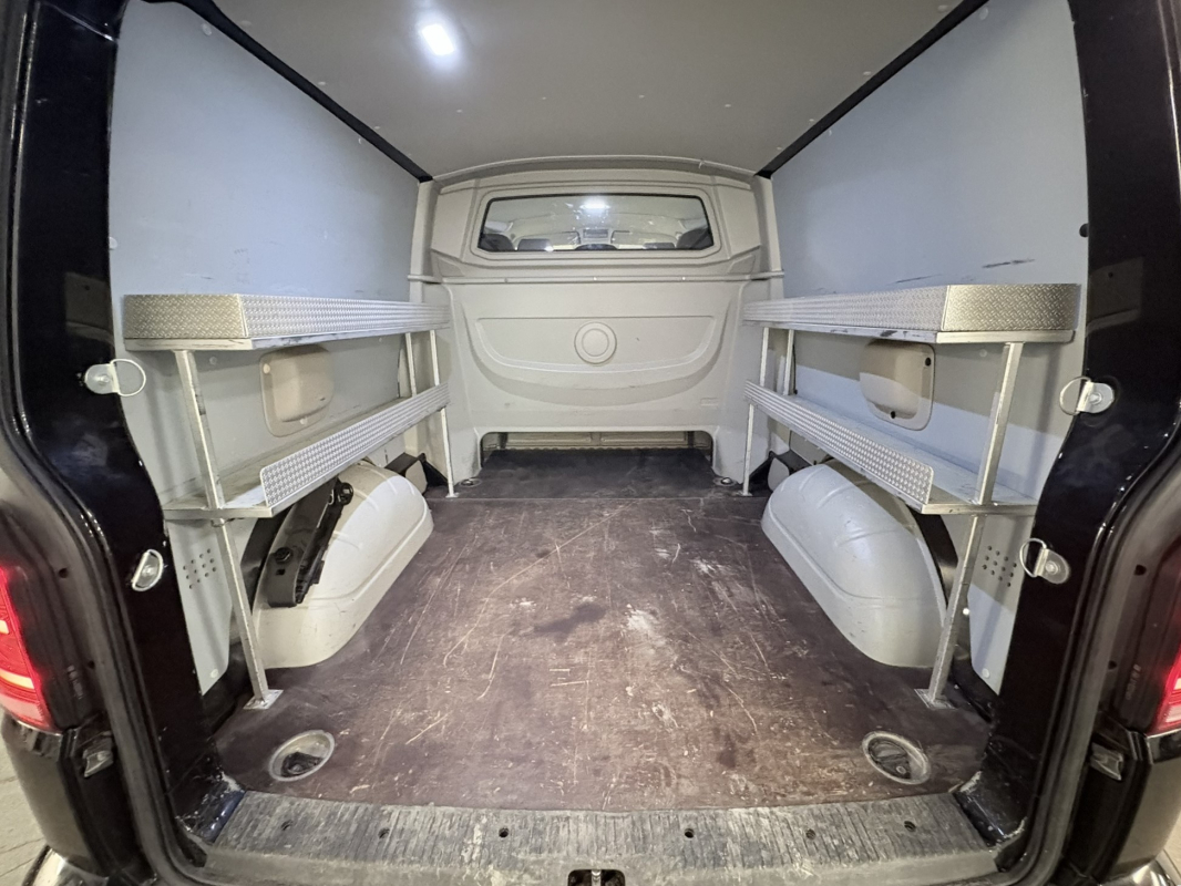 Volkswagen Transporter — 18