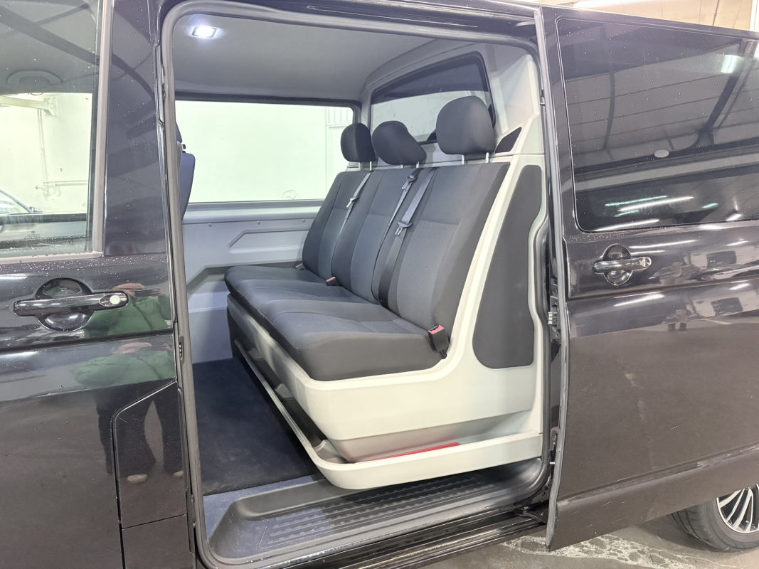 Volkswagen Transporter — 17