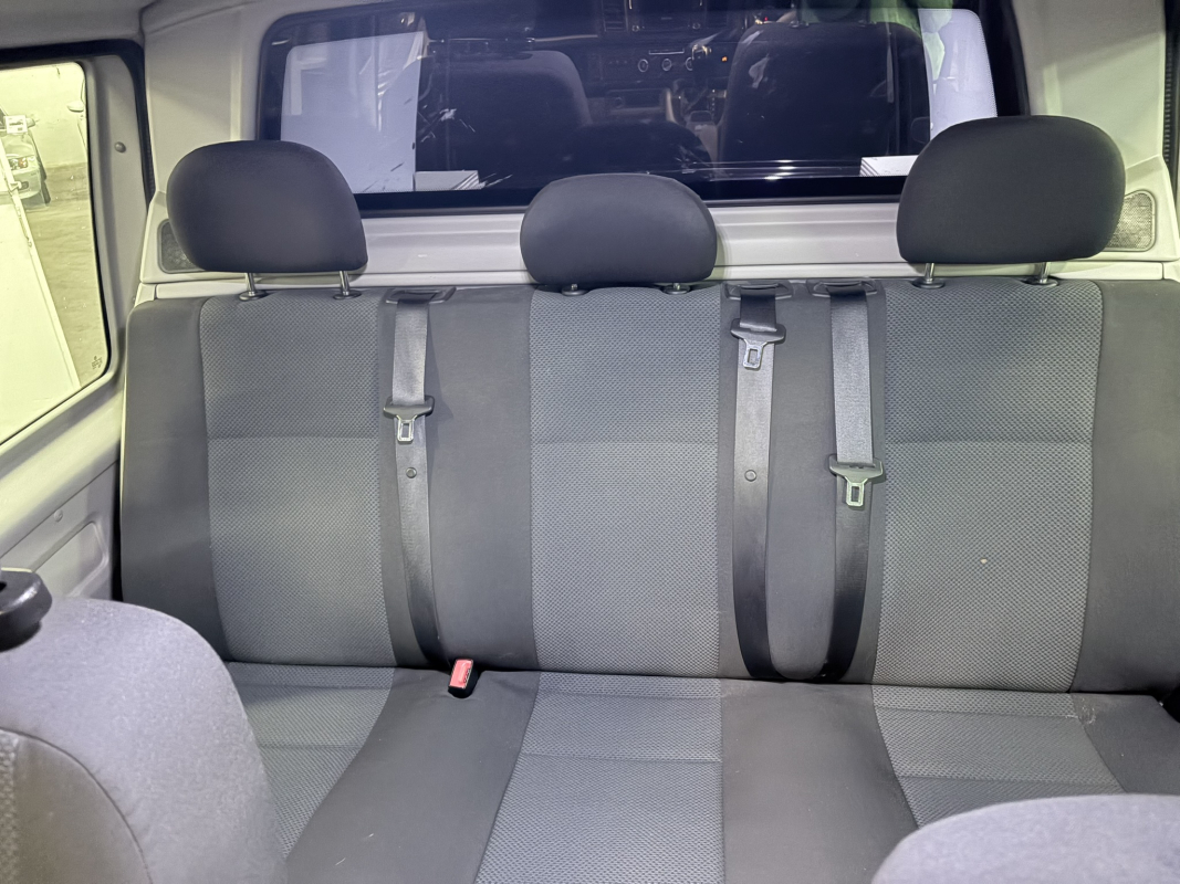 Volkswagen Transporter — 14