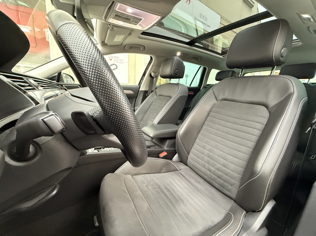 Volkswagen Passat SW — 11