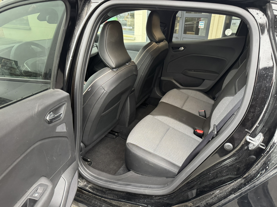 Renault Clio — 20