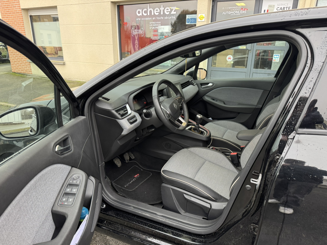 Renault Clio — 10