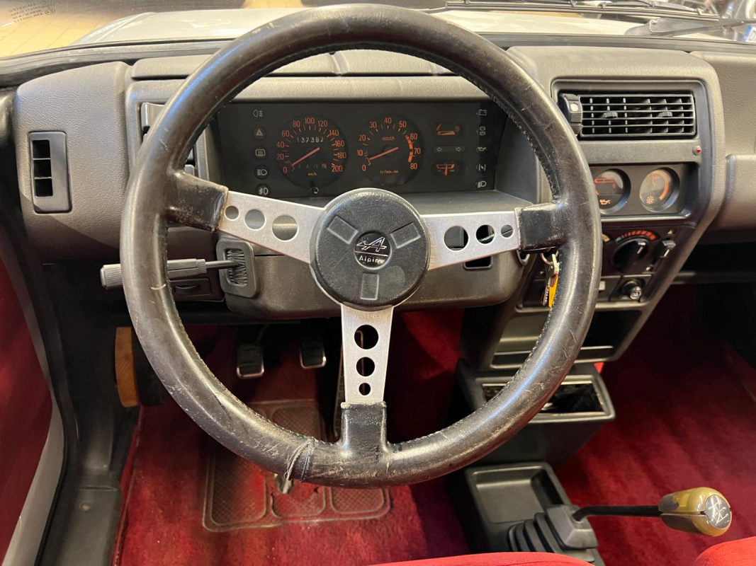 Renault R5 — 13