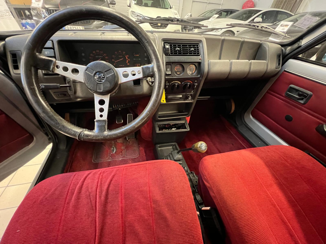 Renault R5 — 17