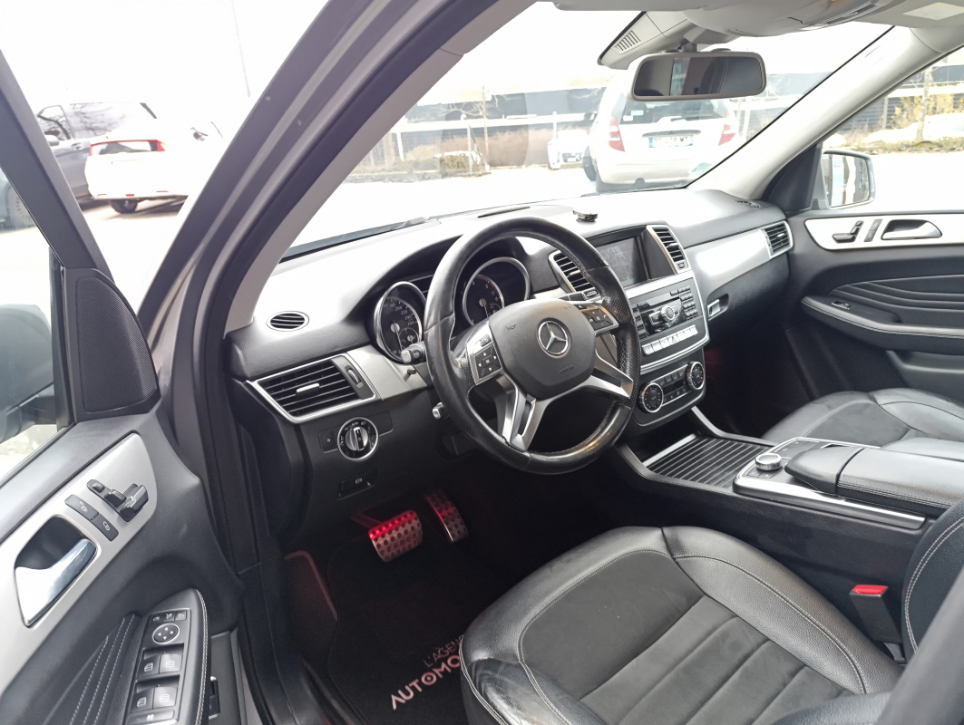 Mercedes ML — 20
