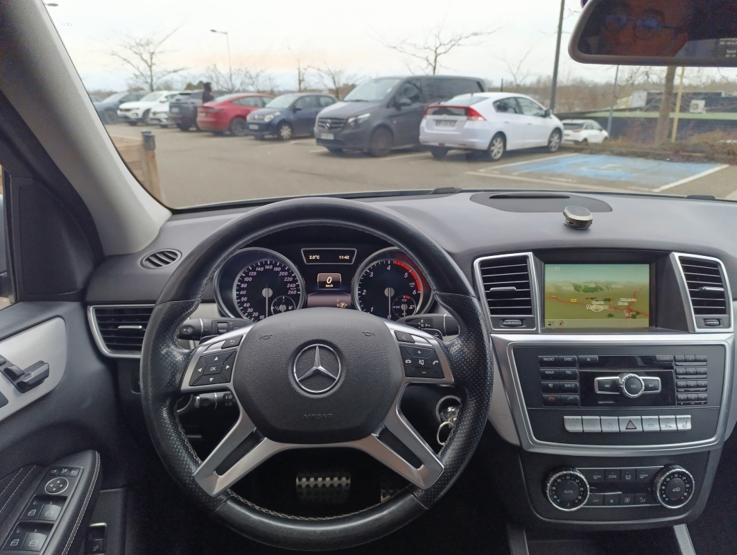 Mercedes ML — 21