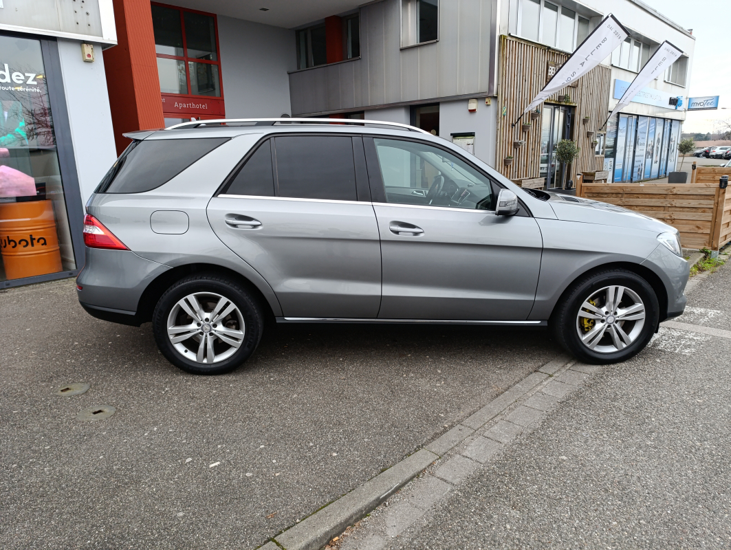 Mercedes ML — 10