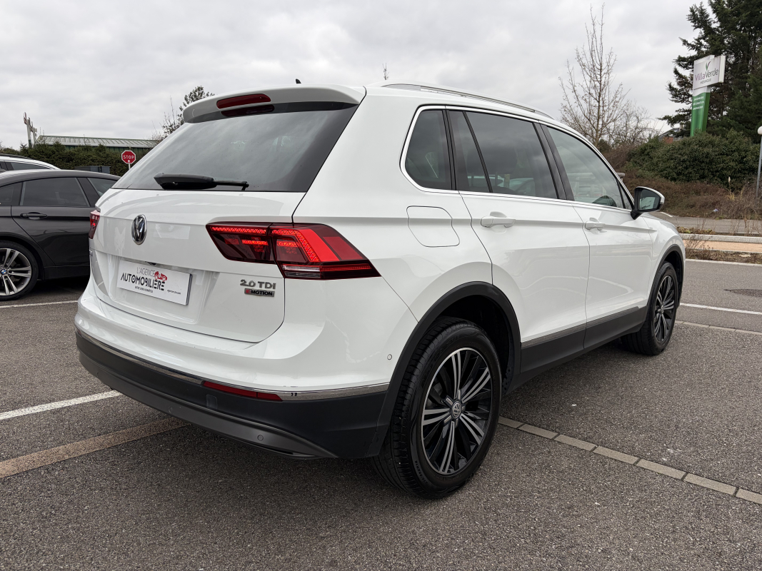 Volkswagen Tiguan — 2