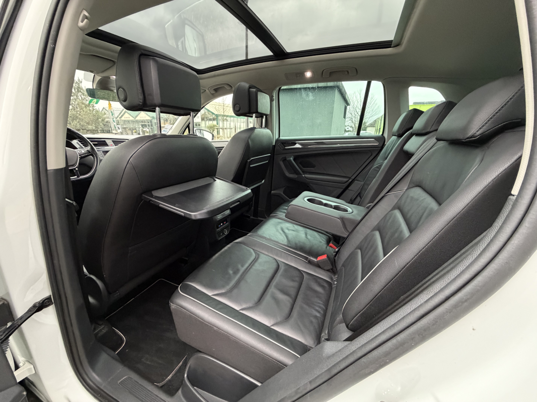 Volkswagen Tiguan — 15