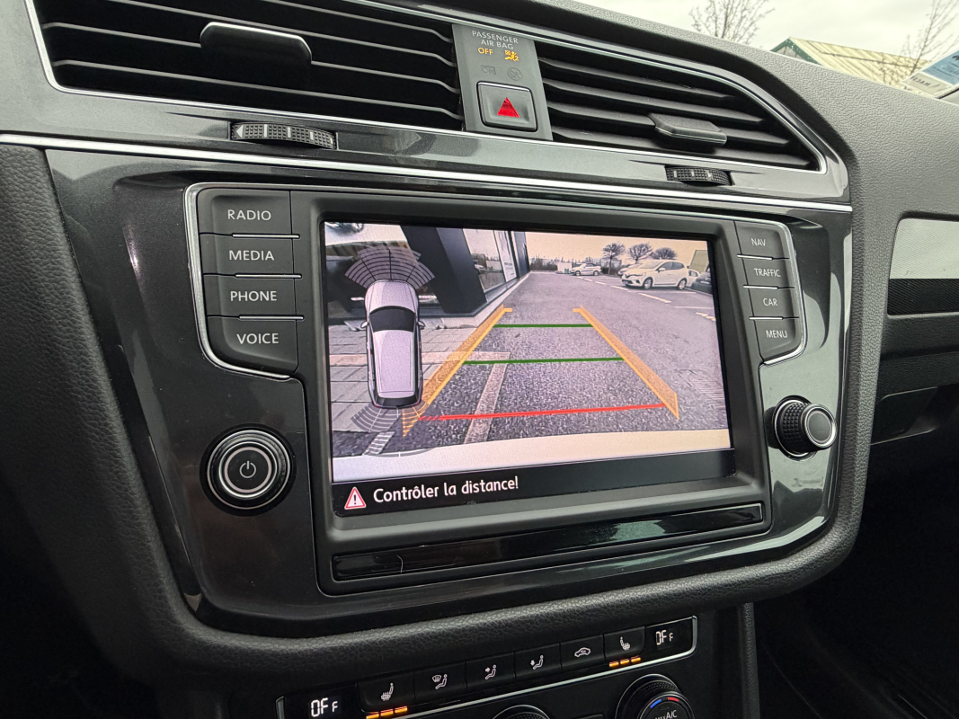 Volkswagen Tiguan — 20