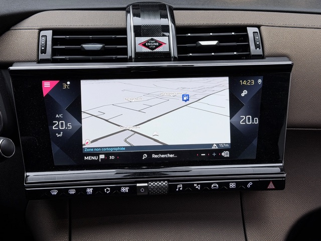 DS DS7 CROSSBACK — 12