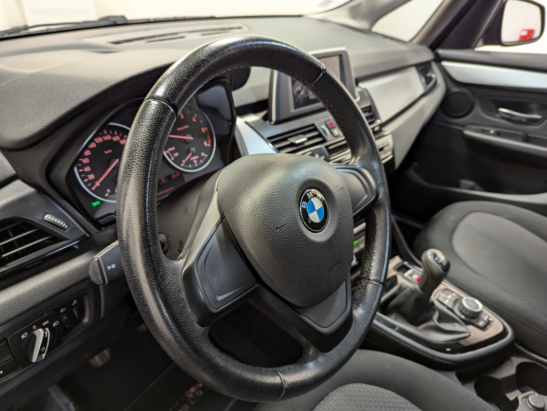 Bmw Série 2 — 11