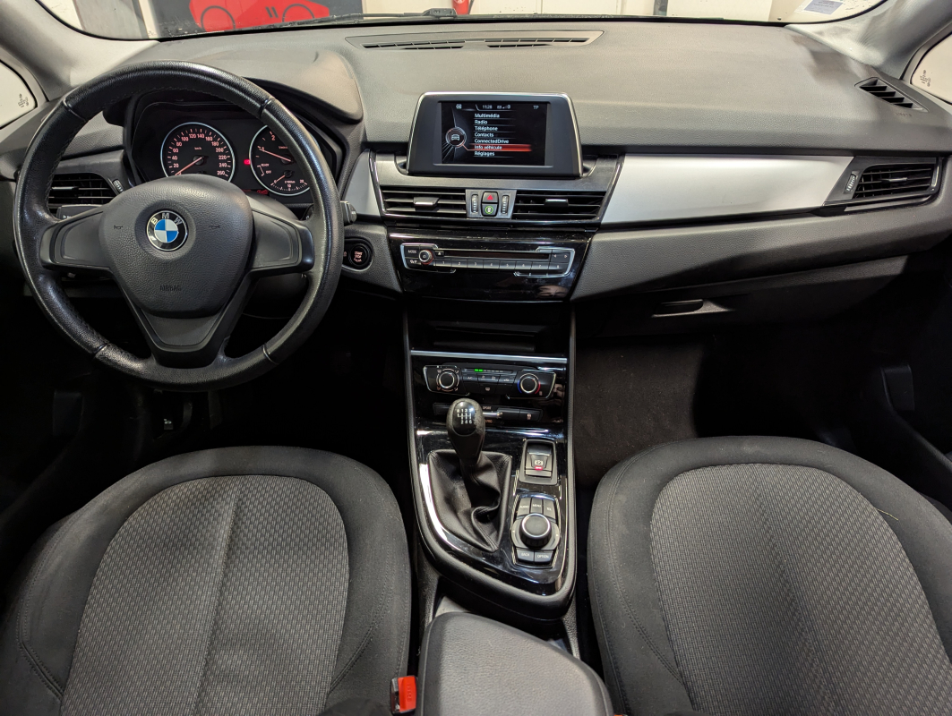 Bmw Série 2 — 9