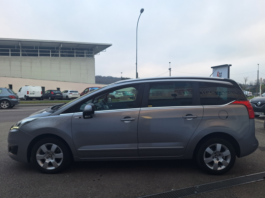 Peugeot 5008 — 4