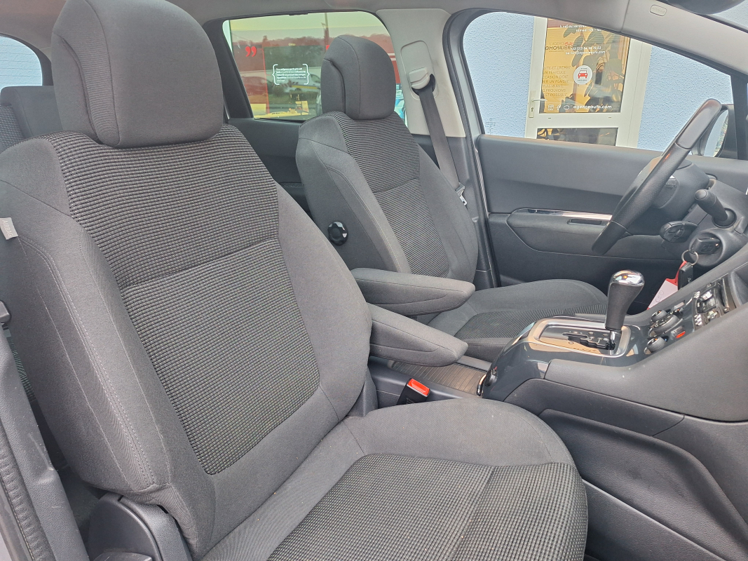 Peugeot 5008 — 13