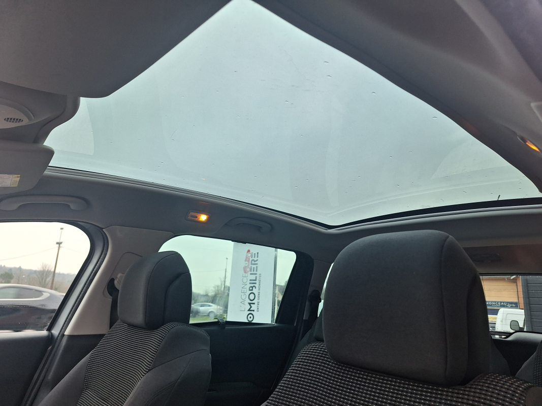 Peugeot 5008 — 25